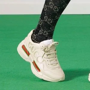 Gucci Rhyton スニーカー ベージュ Men's Rhyton sneaker with Gucci logo in ivory leather